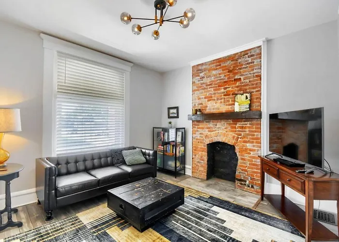 3br Victorian In Old Oaks, Near Village * Columbus