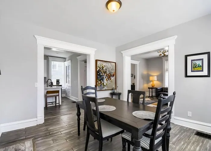 3br Victorian In Old Oaks, Near Village Holiday home