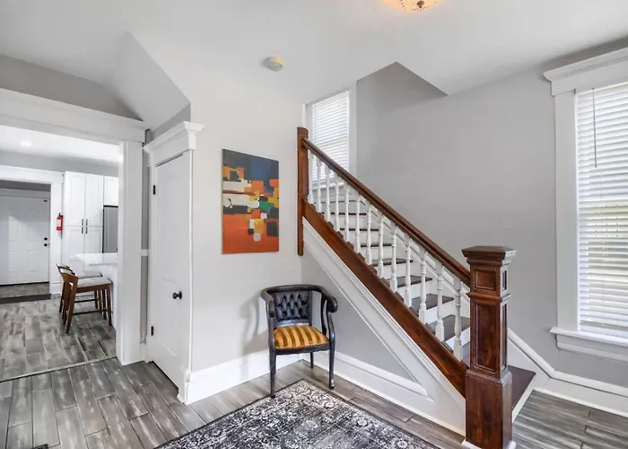 3br Victorian In Old Oaks, Near Village Columbus