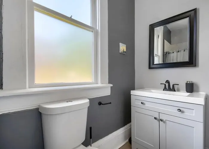 3br Victorian In Old Oaks, Near Village Holiday home Columbus