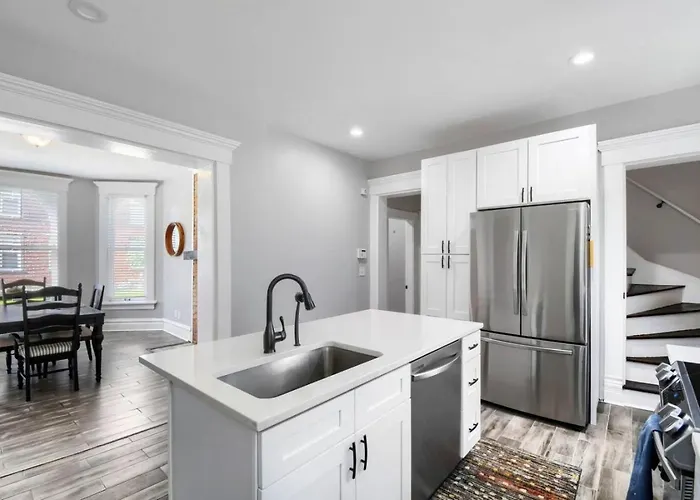 3br Victorian In Old Oaks, Near Village * Columbus