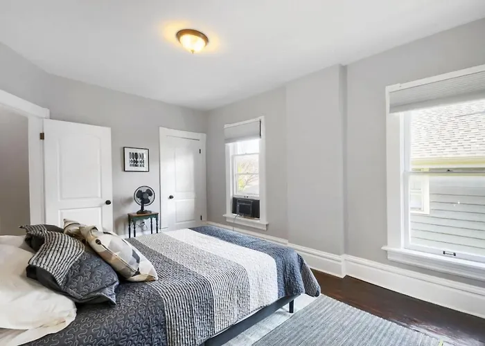 3br Victorian In Old Oaks, Near Village Holiday home