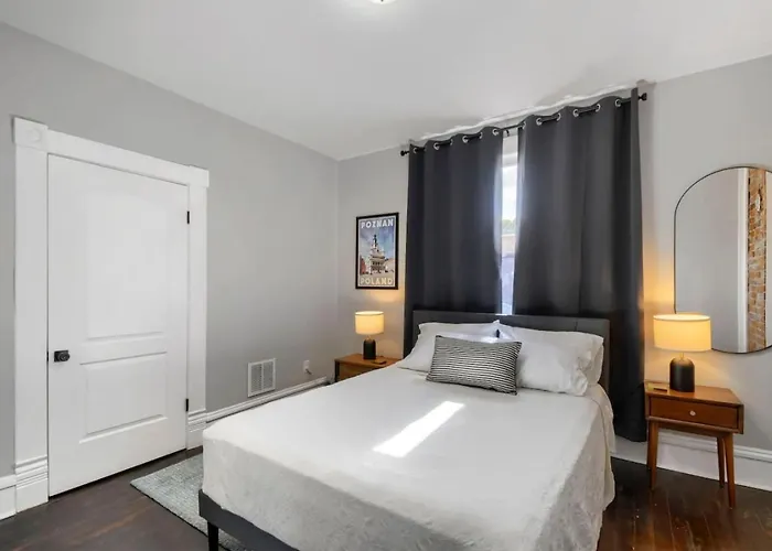 Holiday home 3br Victorian In Old Oaks, Near Village *